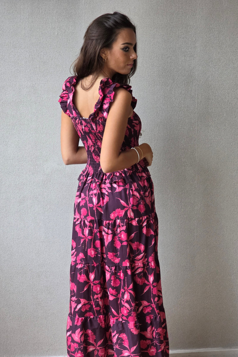 Vestido con flores fruncido fucsia
