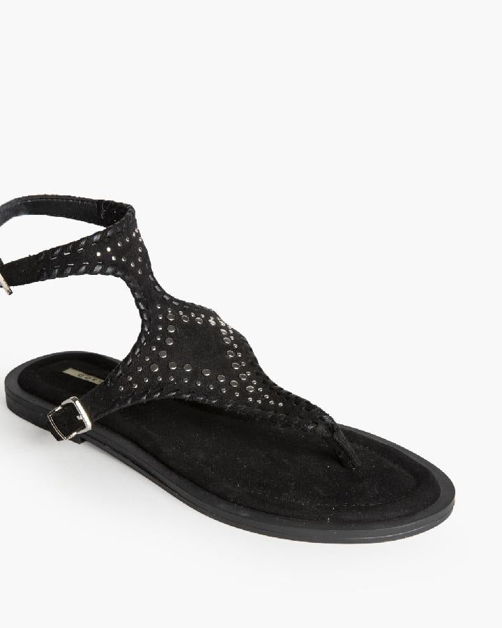 Sandalia con tachas negra