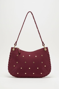 Bolso tipo ante con tachas granate
