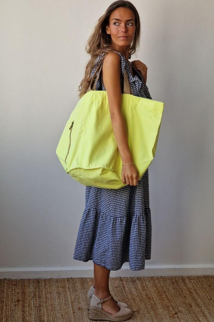 Bolso de playa oversize amarillo flúor con opción de personalizar