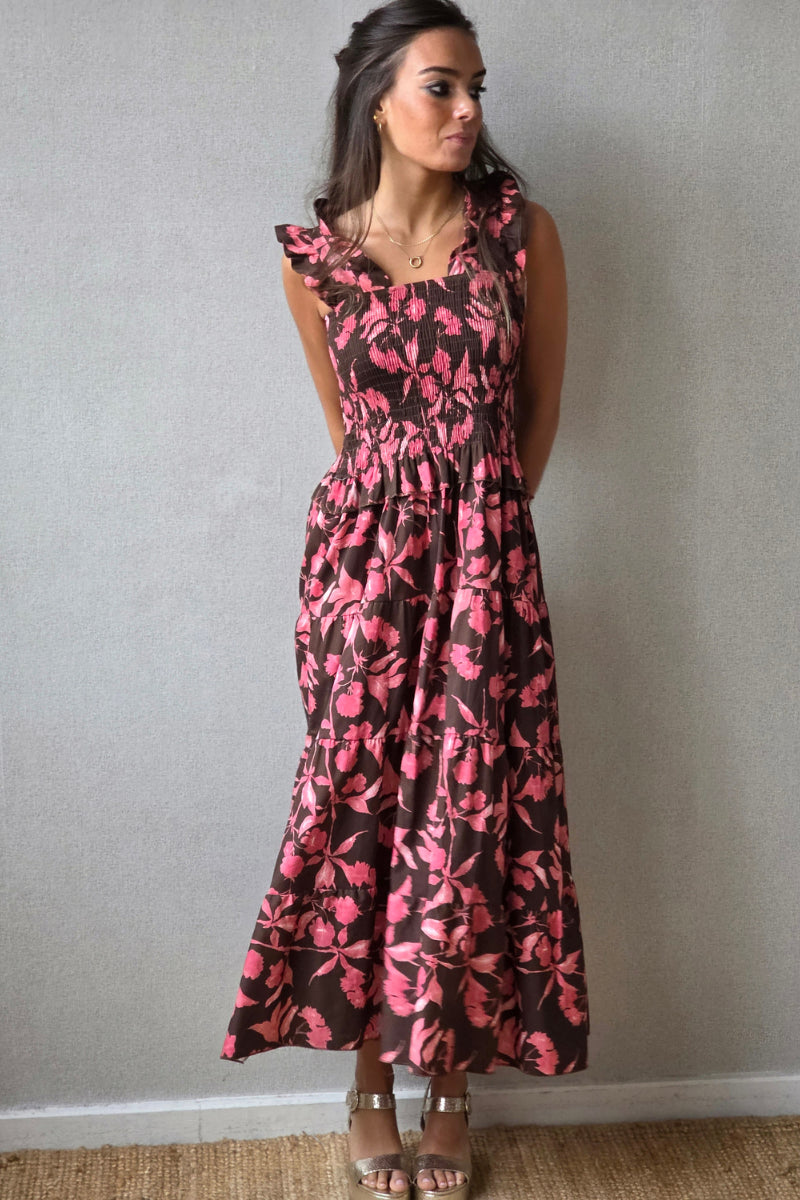 Vestido con flores fgruncido coral