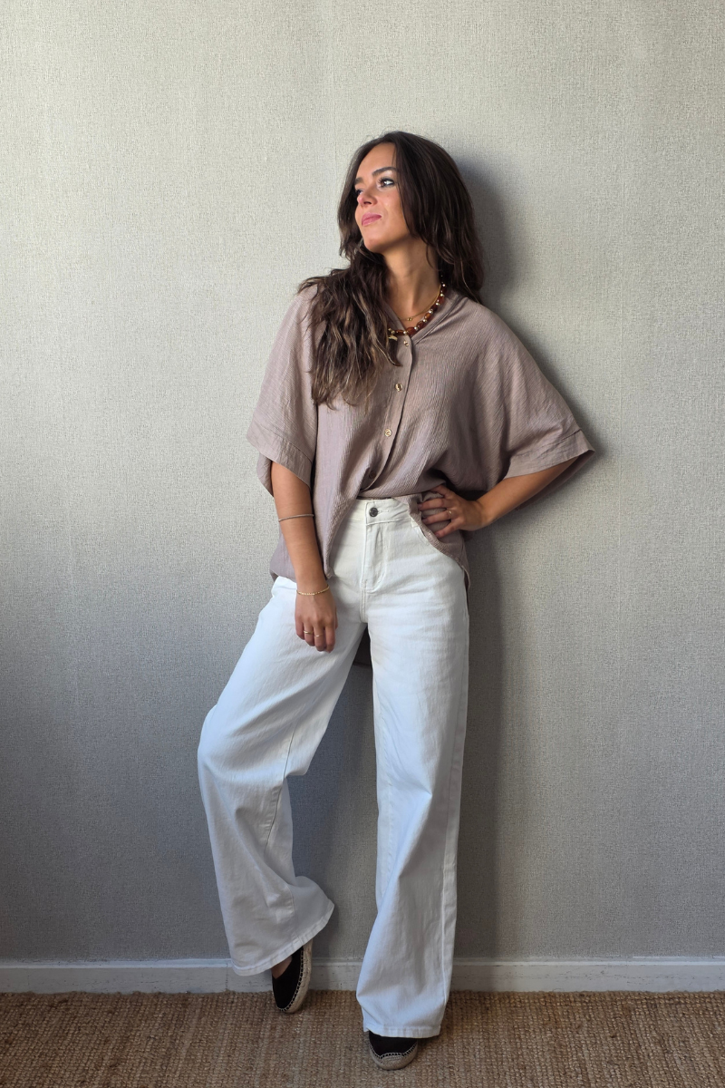 Pantalón Blanco con Estrella Marrón