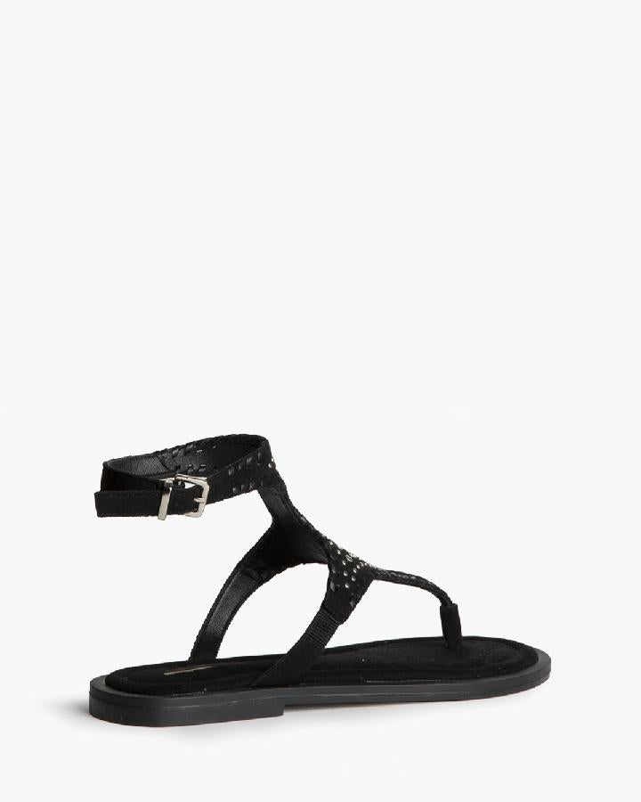 Sandalia con tachas negra