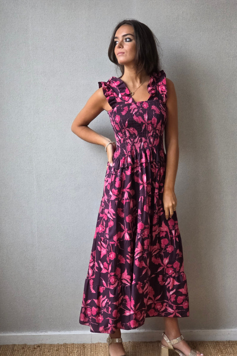 Vestido con flores fruncido fucsia