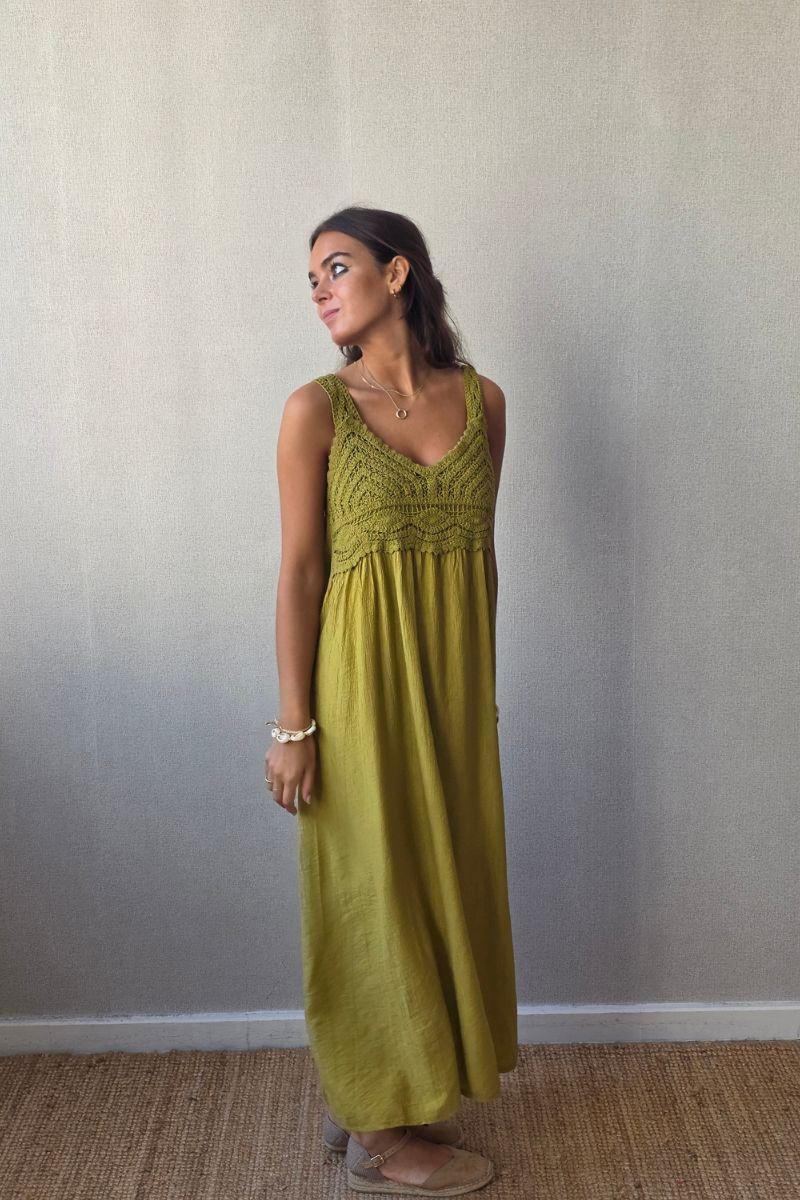 Vestido crochet verde oliva