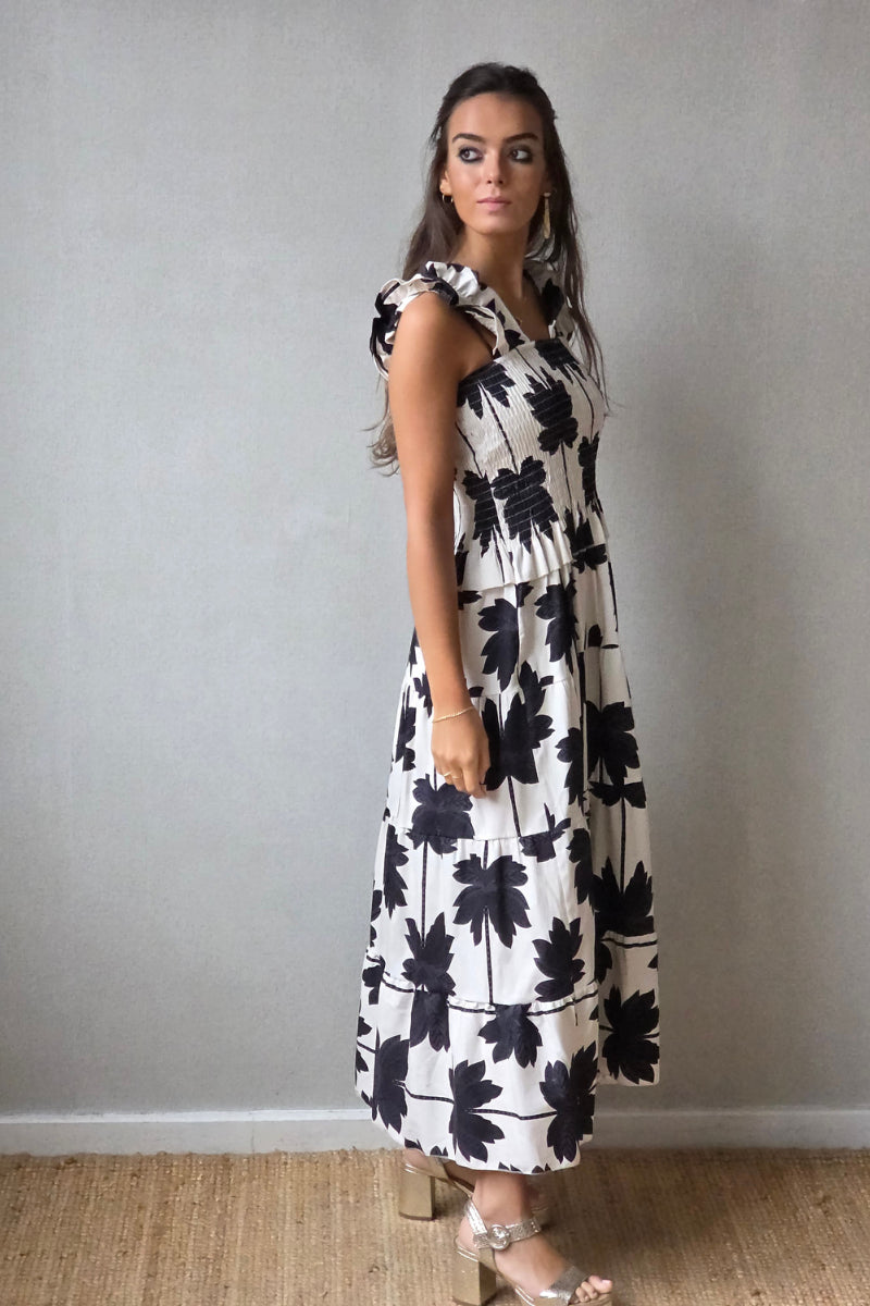 Vestido con flores fruncido negro