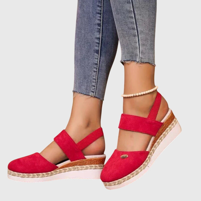 Feliciana | Sandalias ortopédicas con tira y suela alta