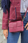 Bolso mini de piel cuadritos granate