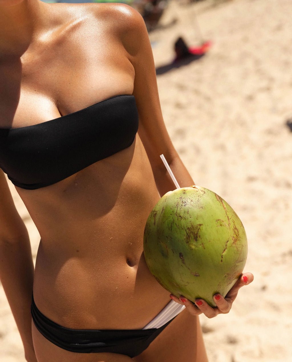 BIKINI MAHÓN top · BLANCO Y NEGRO