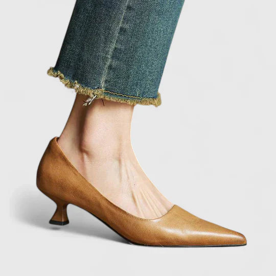Isidora | Tacones ortopédicos con punta fina y tacón bajo