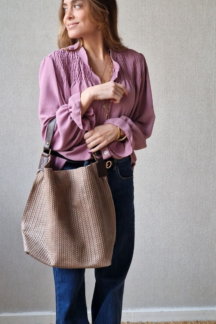 Bolso de piel trenzada topo