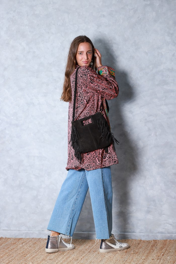 Bolso de ante con flecos negro