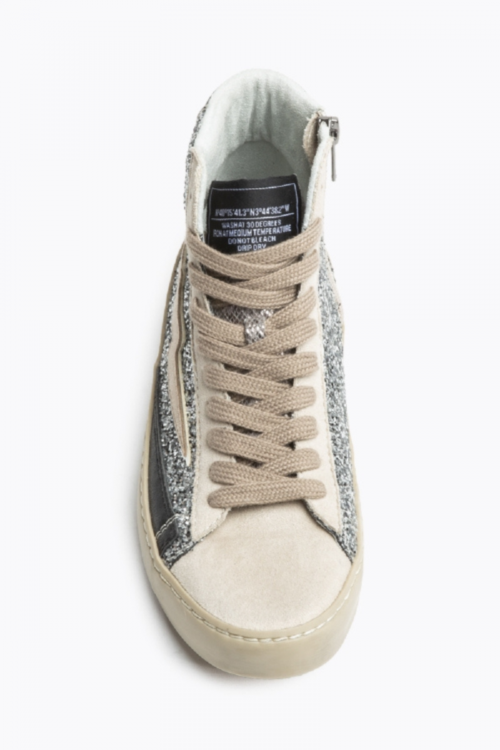 Sneakers negro con rayo glitter y tachuelas