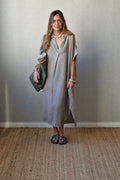 Vestido kaftan tipo lino topo