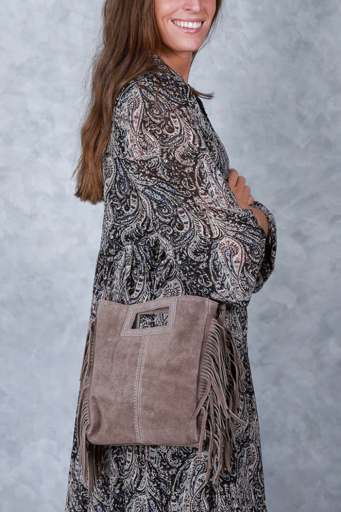 Bolso de ante con flecos topo