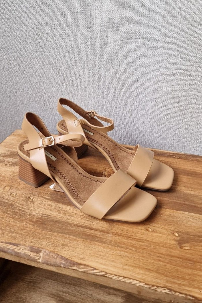 Sandalia Tacón Medio Camel